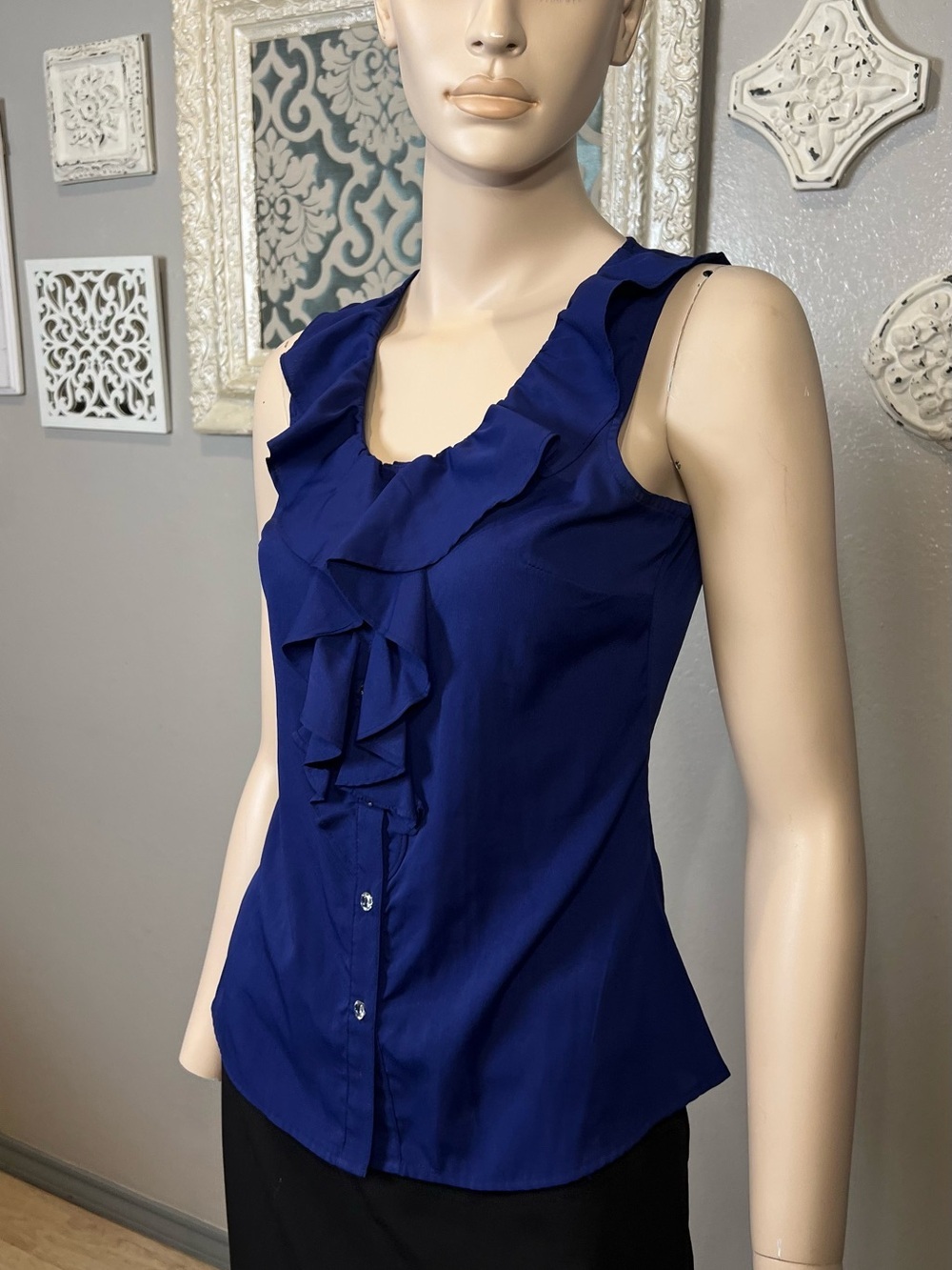 Banana republic Sleeveless Ruffled Button-Front Top - Royal Blue - Picture 4 of 11